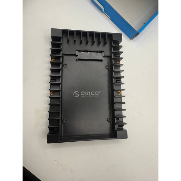 ORICO 1125SS 2.5 to 3.5 Inch Hard Drive Adapter Enclosure with Screws - Picture 5 of 7